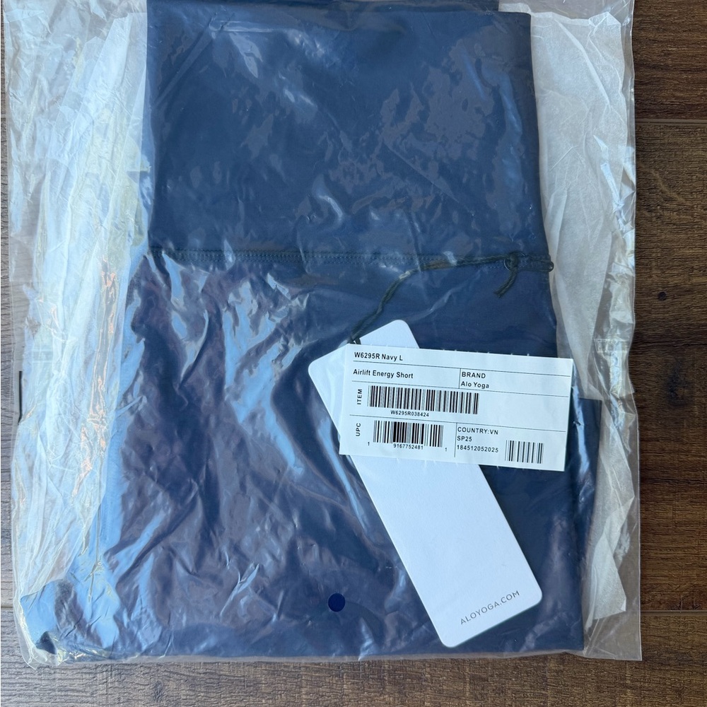 ALO Yoga Navy Performance Airlift Shorts